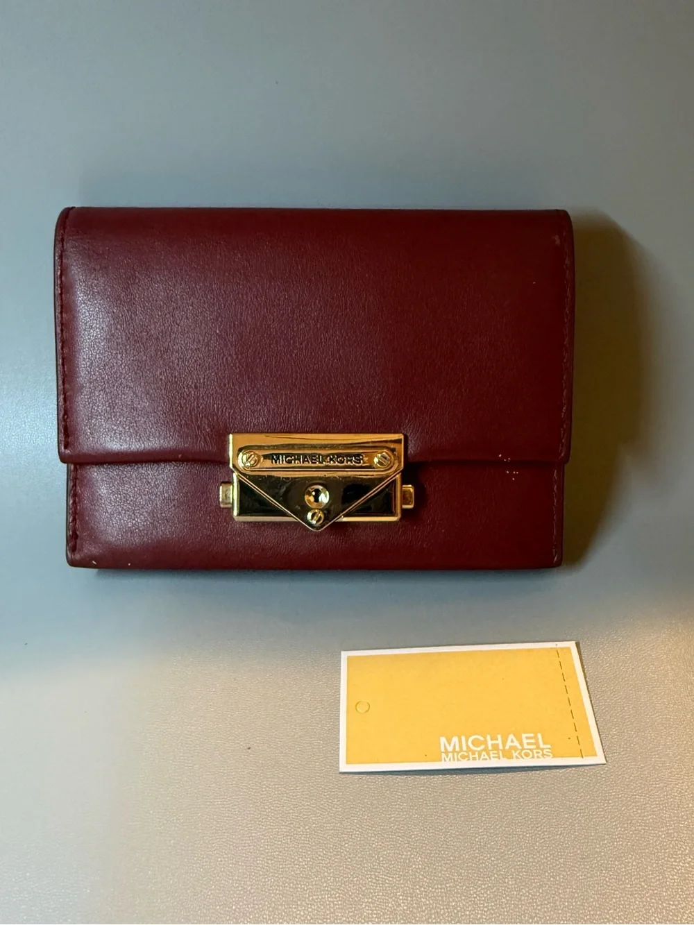 Michael Kors Burgundy Leather Tri-Fold Wallet Gold Turn Lock Coin Pocket 🖤